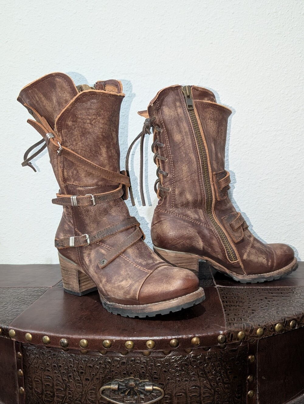 Freebird Cora Distressed Brown Boots Size 9